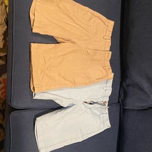 Two pairs Vineyard Vines shorts great condition